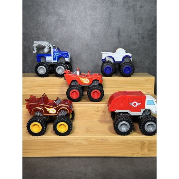 Blaze and the Monster Machines Diecast Trucks Variety Lot of 5 - Picture 2 of 6